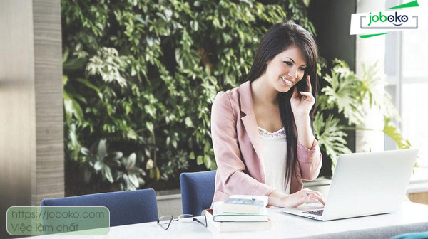 nhan vien le tan can ngoai hinh thoi da du chua