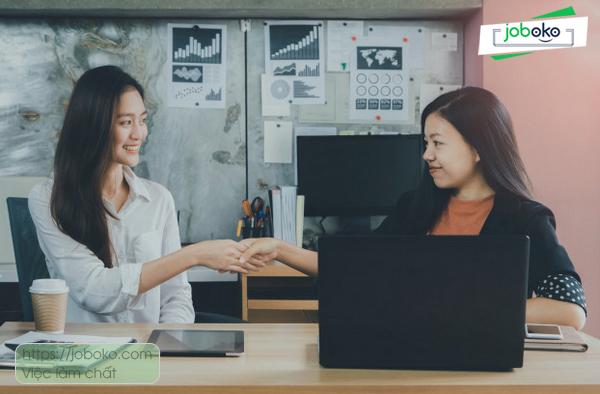 tao thien cam trong mat dong nghiep ngay dau tien di lam