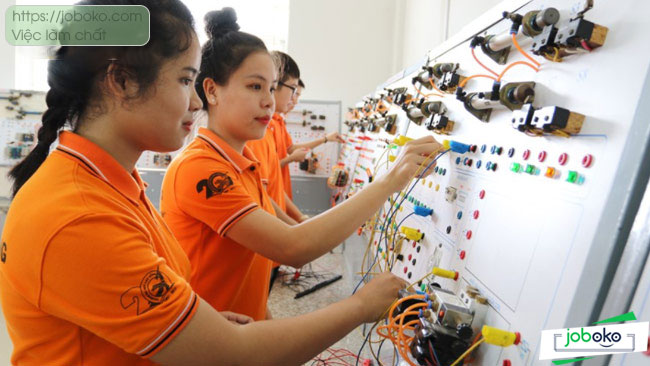 hoc dien tu vien thong ra lam gi 2