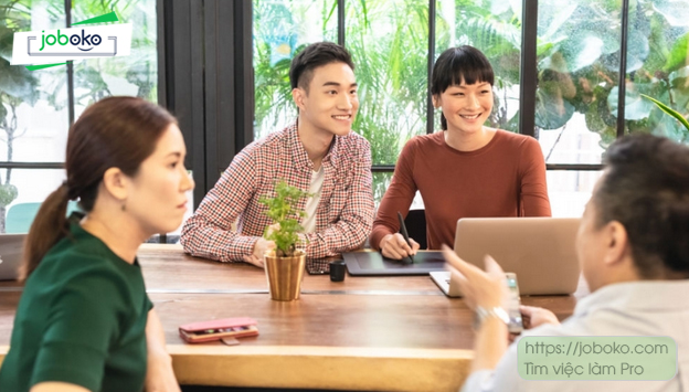 nhan vien pr truyen thong 4