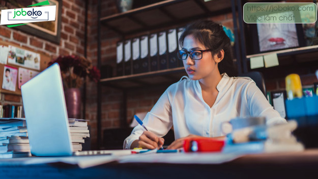 lam viec ca dem: uu diem va nhuoc diem