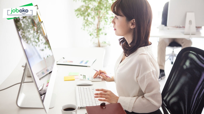 nhan vien sale admin 4