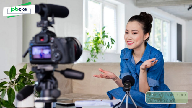 lam video gioi thieu ban than 3