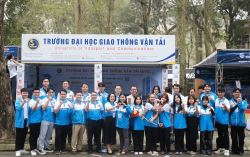 truong-dai-hoc-giao-thong-van-tai-tham-du-ngay-hoi-tu-van-tuyen-sinh-huong-nghiep-2024-tai-ha-noi