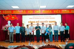 le-cong-bo-quyet-dinh-thanh-lap-chi-bo-moi-thuoc-dang-bo-truong-dai-hoc-y-duoc-thai-binh